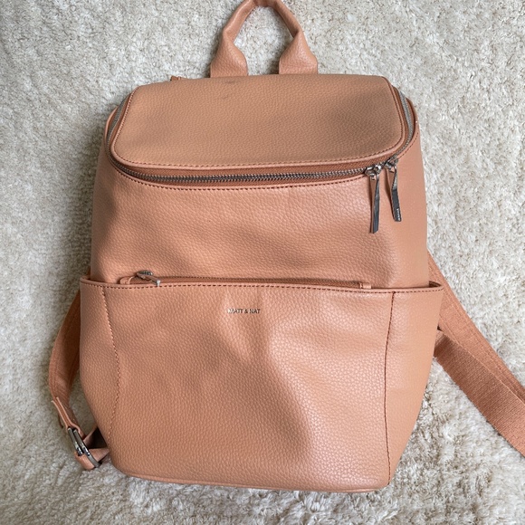 Matt & Nat Women's Backpack Pear BRAVE Vegan Leather (Purity) Fits 13โ Laptop - Picture 6 of 11